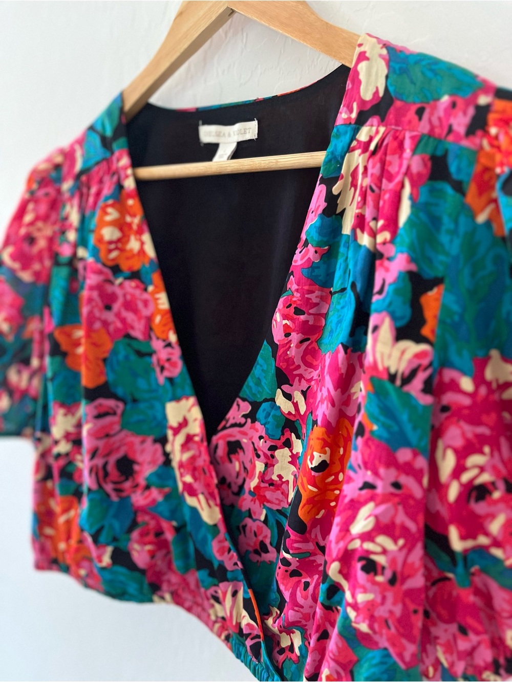 Chelsea & Violet Pink and Green Floral Crop Blouse | Colorful Cottagecore Size L - Picture 2 of 6